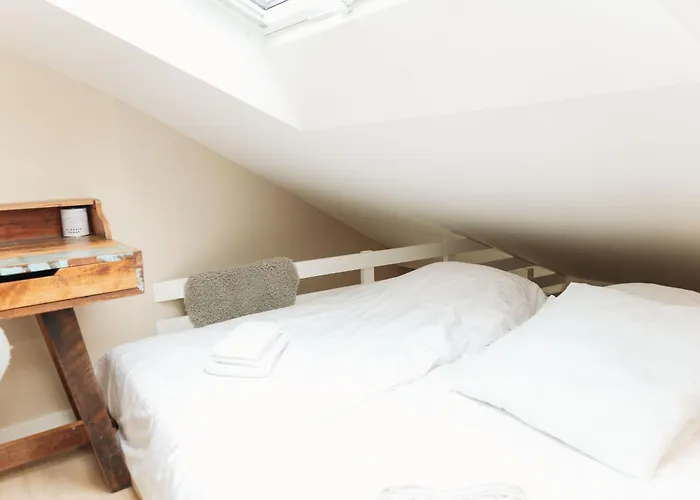 Op12, With Free Parking Apartment *